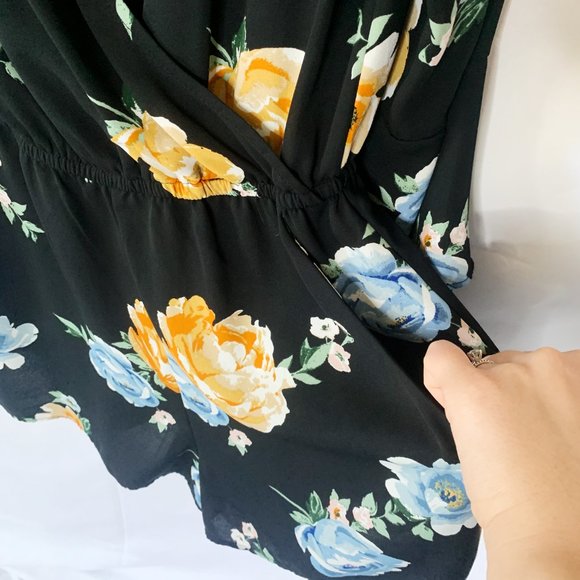 H&M Long Sleeve Foral Romper Size 6 - Picture 3 of 5